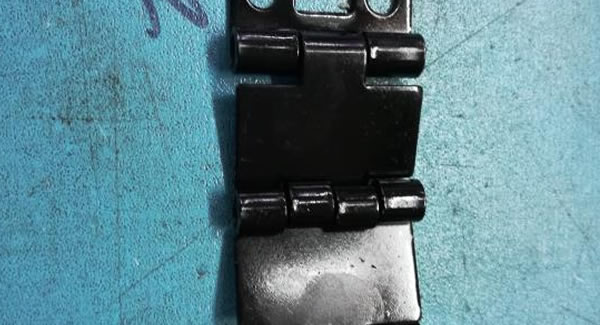 廣有五金敢于創(chuàng)新，勇于改良三軸合頁(yè)、特殊合頁(yè)等東莞合頁(yè)，東莞鉸鏈