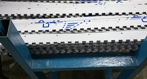 廣有五金專業(yè)生產(chǎn)長合頁,自動化設(shè)備合頁,全力滿足客戶需求