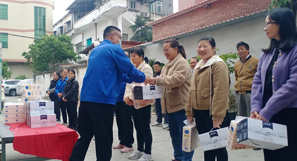 心有光芒，芳華自在；愛在三月，感恩有你|廣有五金&東莞合頁(yè)?