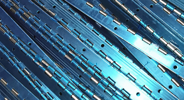 長(zhǎng)合頁(yè)，默默守護(hù)，連接無(wú)憂｜廣有五金＆東莞合頁(yè)