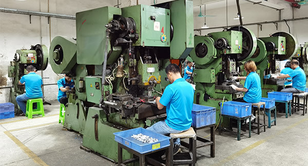 25年只琢磨一件事——讓“開合”這件事，順到?jīng)]存在感|廣有五金&東莞合頁?